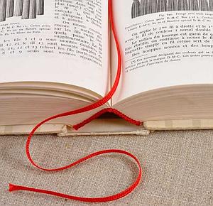 Signet tissé pour marquer la page d'un livre