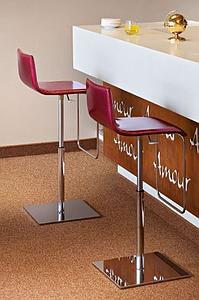 Chaise haute DESIGN pivotant sur pied réglable 