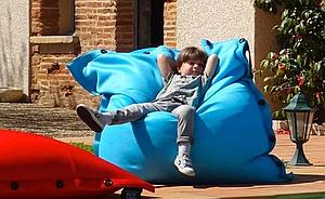 Coussin et matelas en tissu MESH pour l'extérieur, OUTDOOR et flottant