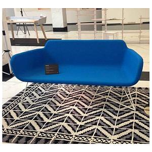 Banquette ULTRA DESIGN dossier droit 2/3 places sur piétement filaire